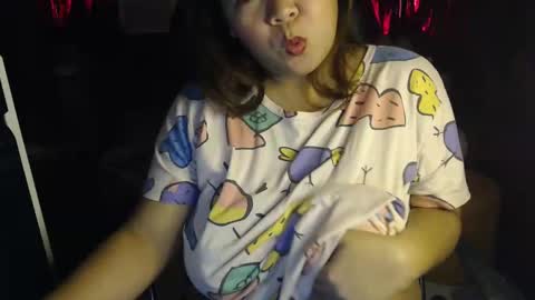 Marie online show from December 2024 04:52:01 PM