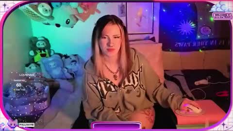 Snapshot of ambrosiakitty chatting on May 2026 07:15:02 AM Ambrosia online show from May 2026 07:15:02 AM