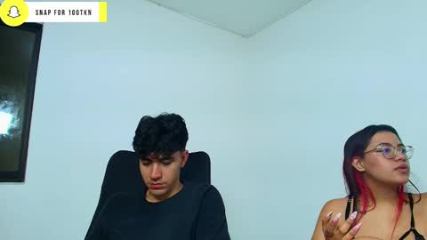 Snapshot of ameli_and_lucas chatting on December 2024 06:49:02 AM Amelia Lucas online show from December 2024 06:49:02 AM