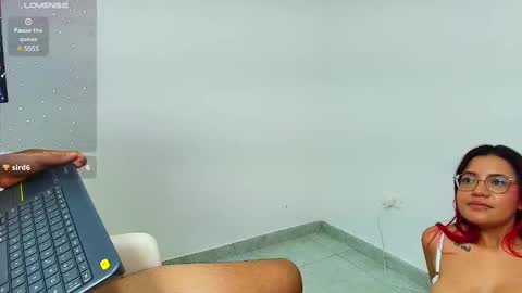 Snapshot of ameli_and_lucas chatting on January 2025 06:03:02 AM Amelia Lucas online show from January 2025 06:03:02 AM