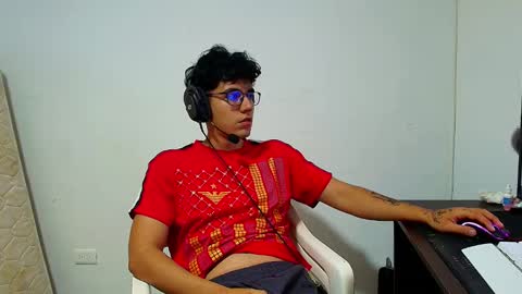 Snapshot of ameli_and_lucas chatting on January 2025 01:08:01 AM Amelia Lucas online show from January 2025 01:08:01 AM