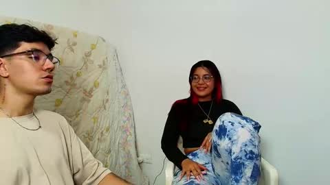 Snapshot of ameli_and_lucas chatting on March 2025 05:02:01 AM Amelia Lucas online show from March 2025 05:02:01 AM