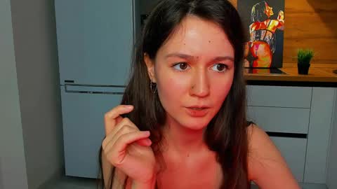 Snapshot of ameli_moon chatting on January 2025 06:02:01 PM Eileen online show from January 2025 06:02:01 PM