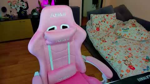 Eileen online show from November 2025 02:16:02 PM