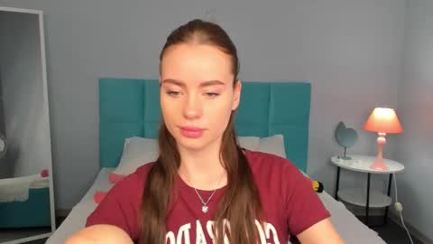 Snapshot of ameli_povilainn chatting on November 2025 09:11:02 AM Ameli online show from November 2025 09:11:02 AM