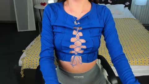 Snapshot of ameli_povilainn chatting on November 2025 10:38:02 AM Ameli online show from November 2025 10:38:02 AM