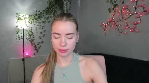 Snapshot of ameli_povilainn chatting on November 2025 11:24:01 AM Ameli online show from November 2025 11:24:01 AM
