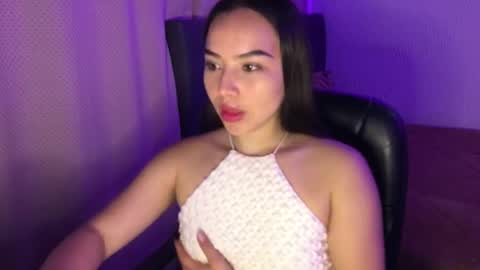 Amelia online show from June 2026 07:28:01 PM