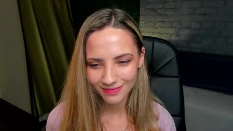 amelia_meili online show from November 2025 12:51:01 PM