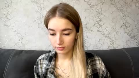 Snapshot of ameliaduraku chatting on October 2025 06:06:02 AM Catherine online show from October 2025 06:06:02 AM