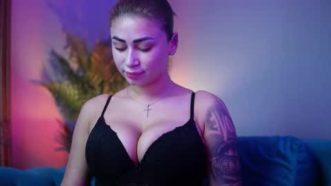  Amelia  online show from November 2025 08:52:01 PM