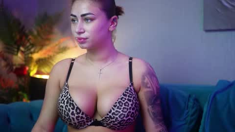  Amelia  online show from November 2025 09:37:02 PM