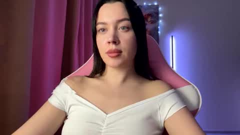 Amelia Sonk online show from November 2025 06:40:01 PM