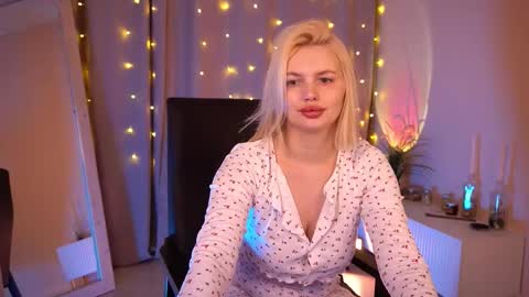  Amelia  online show from February 2026 04:09:02 AM