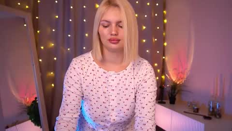  Amelia  online show from February 2026 04:02:01 AM