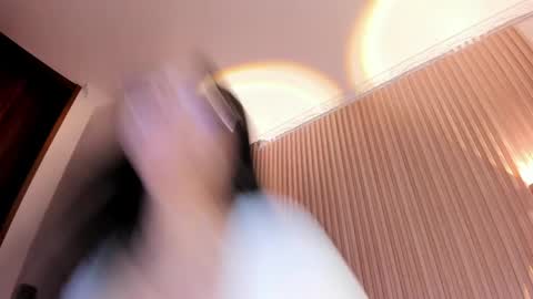 Amelie online show from April 2026 01:34:02 PM