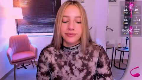 Snapshot of ameliegraham chatting on September 2025 08:24:01 PM Amelie Graham online show from September 2025 08:24:01 PM