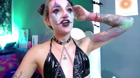 AMELIEROUS .. see you tomorrow  kisses online show from April 2026 07:45:01 AM