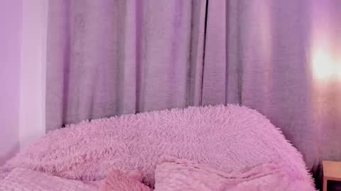 Amelia online show from September 2025 12:32:02 AM