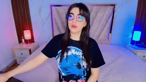 Snapshot of ameliie_saenz chatting on July 2026 12:20:02 PM Ameli online show from July 2026 12:20:02 PM