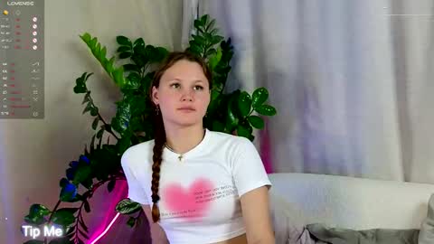 AmeliRoyse online show from September 2025 06:19:02 PM