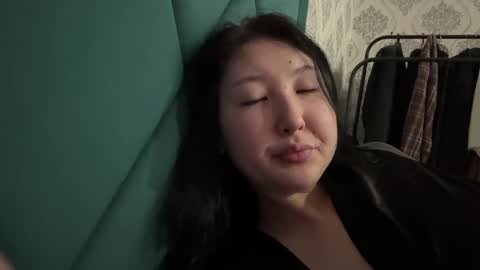 Ameliya online show from April 2026 09:19:01 PM