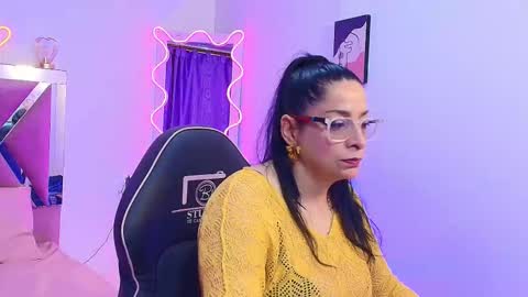 AMELY online show from October 2025 11:54:02 AM