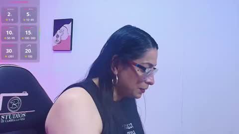 AMELY online show from October 2025 11:55:02 AM