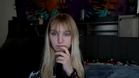 amethystmoon18 online show from March 2026 08:15:01 PM