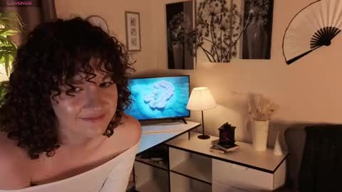 Alivia online show from May 2026 06:09:01 PM