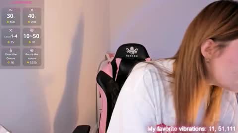 Snapshot of ami_amour_ chatting on November 2025 01:09:02 PM Hi-hi I am Kate welcome to my sexy room online show from November 2025 01:09:02 PM