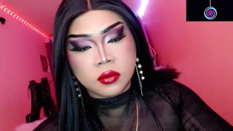 Queen Mireska online show from October 2025 02:43:02 PM