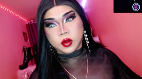 Queen Mireska online show from November 2025 02:50:01 PM