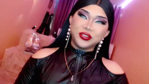 Queen Mireska online show from February 2026 04:41:01 PM