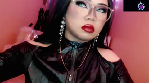 Queen Mireska online show from February 2026 03:32:01 PM