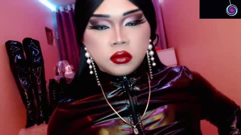 Queen Mireska online show from March 2026 04:43:01 PM