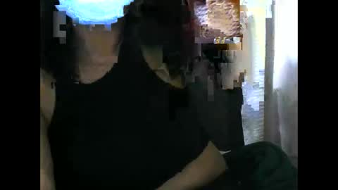 Snapshot of amichouu chatting on December 2025 08:04:02 PM amichouu online show from December 2025 08:04:02 PM