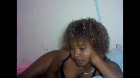 amielle_01 online show from April 2026 03:52:01 PM