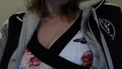 Snapshot of amileamariestar chatting on December 2024 04:22:02 AM amileamariestar online show from December 2024 04:22:02 AM