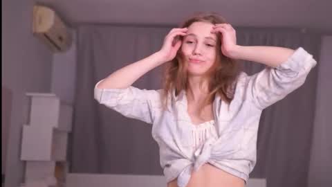 Emily online show from December 2025 06:39:01 PM