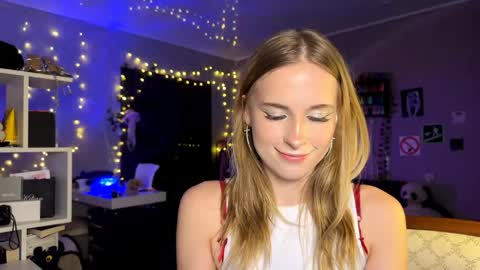 Amily online show from April 2026 07:07:02 PM