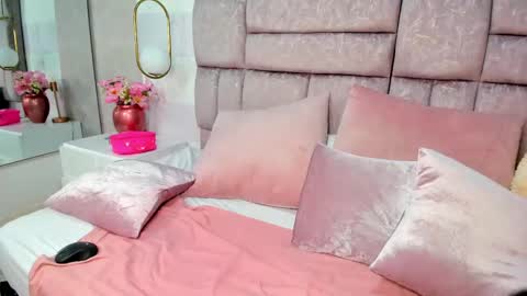 Amina online show from September 2025 07:30:02 AM