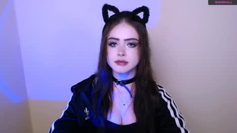 Amina online show from May 2026 10:18:01 PM
