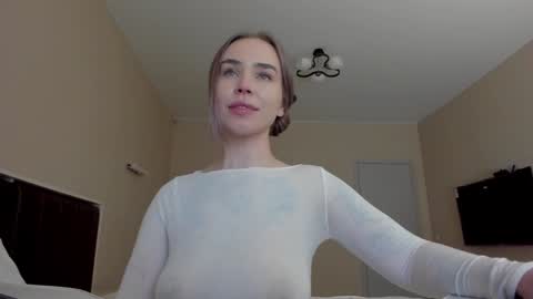 Kristina online show from November 2025 05:45:02 PM
