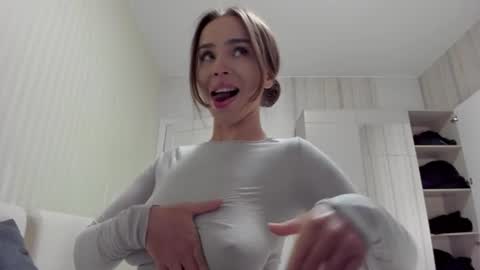 Kristina online show from June 2026 10:14:02 PM