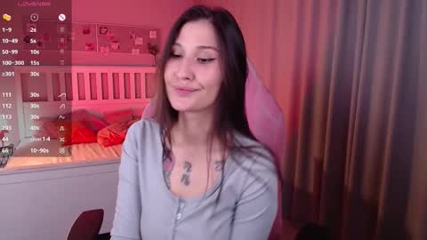 Snapshot of aminegulse chatting on September 2025 01:05:02 AM Camilla online show from September 2025 01:05:02 AM