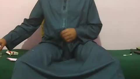 Amir online show from November 2025 12:57:02 AM