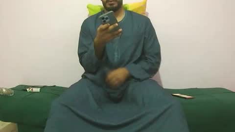 Amir online show from November 2025 11:27:02 PM