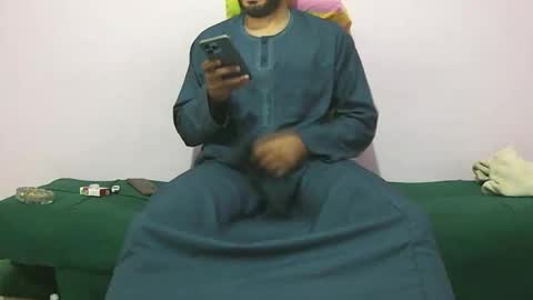 Amir online show from November 2025 12:10:01 AM