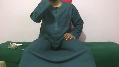 Amir online show from December 2025 07:51:02 PM